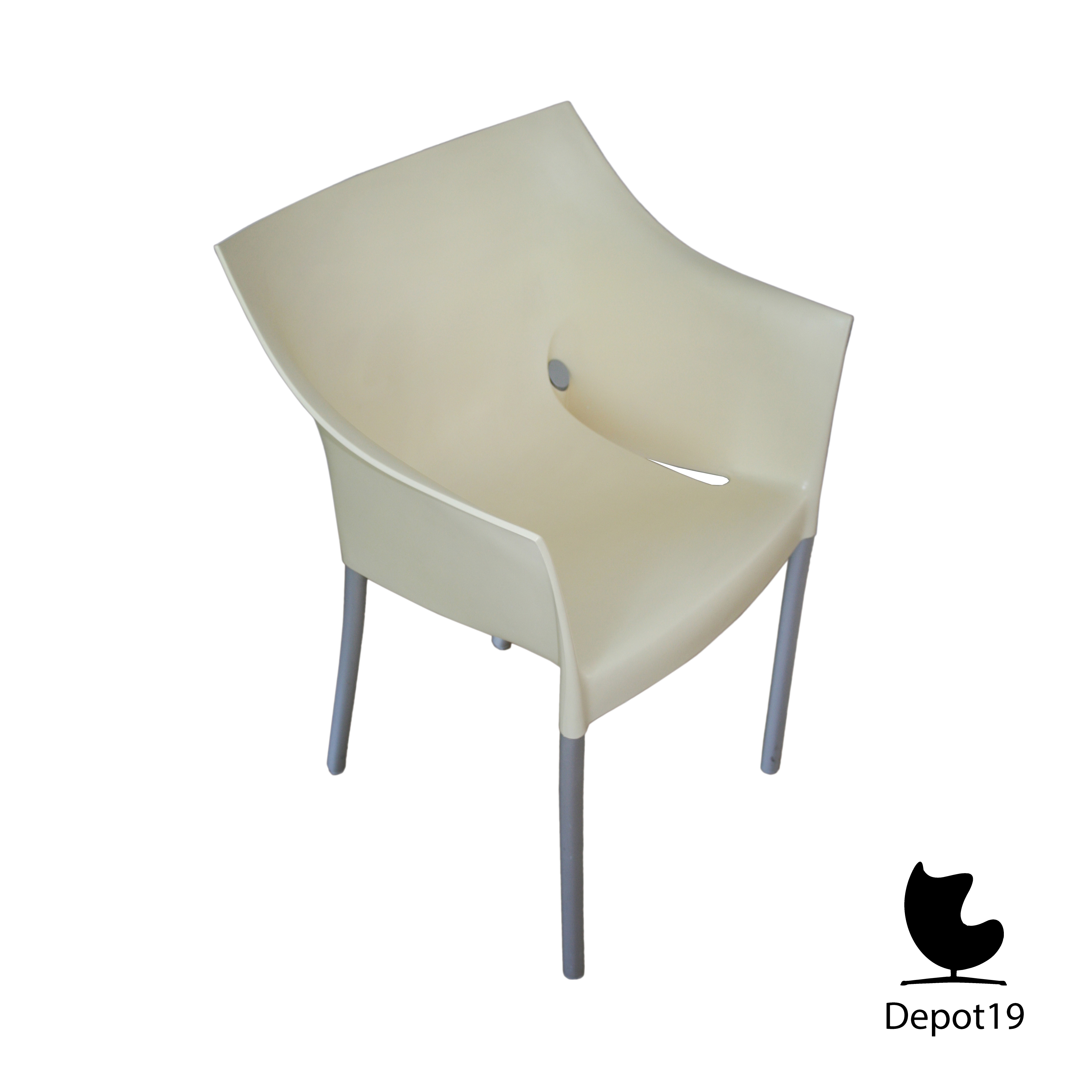 zegen multifunctioneel tuin Design stoel Philippe Starck Dr No Kartell lavendel | Depot 19