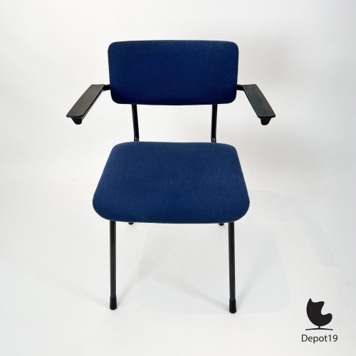 Gispen_1235_chair_with_arms_designed_by_Andre_Cordemeijer_1960s_Depot19_Olst_vintage_design_classics_1.jpg