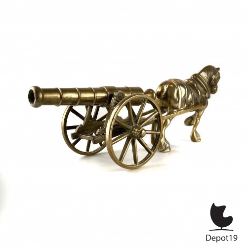 Vintage_Solid_Brass_Draft_Horse_Pulling_An_Artillery_Cannon_With_Wheels_1950s_5.jpg