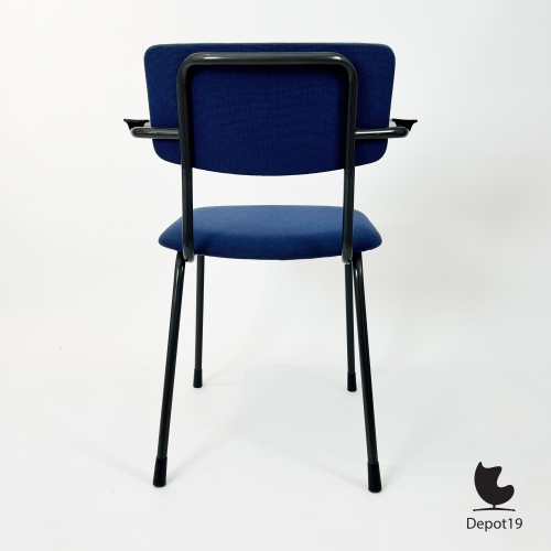 Gispen_1235_chair_with_arms_designed_by_Andre_Cordemeijer_1960s_Depot19_Olst_vintage_design_classics_6.jpg