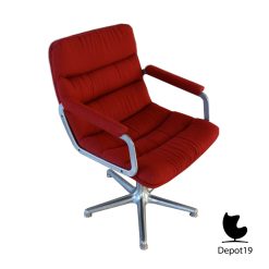 Artifort Harcourt fauteuil Michigan 450