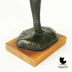 Alternative view of Austin production danseres sculptuur bronskleurig