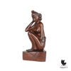A.A. Fatimah art-deco houtsnijwerk Bali houten beeld vrouw zittend ca 1930 6